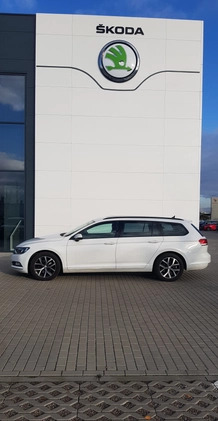 Volkswagen Passat cena 75000 przebieg: 75000, rok produkcji 2018 z Gdańsk małe 154